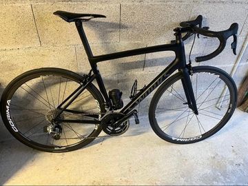 Used Specialized Tarmac SRAM Red eTap 2018 Road & Gravel, Black — image 1 of 7