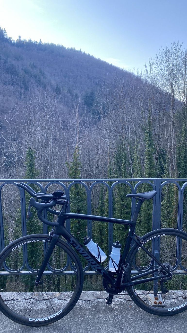Used Specialized Tarmac SRAM Red eTap 2018 Road & Gravel, Black — image 2 of 7