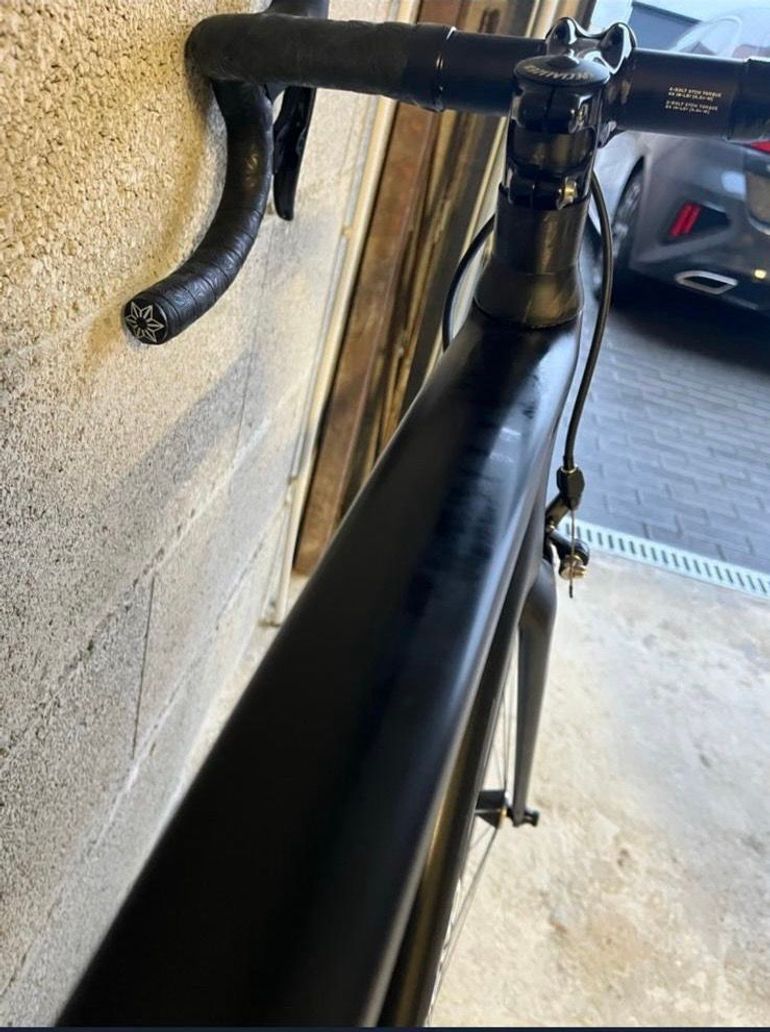 Used Specialized Tarmac SRAM Red eTap 2018 Road & Gravel, Black — image 4 of 7