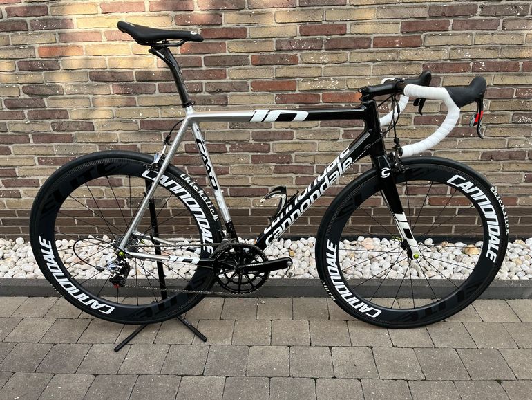 Używany Cannondale Caad SRAM Red 2014 Road & Gravel — zdjęcie 1 z 29