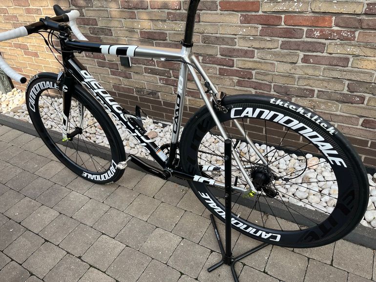 Używany Cannondale Caad SRAM Red 2014 Road & Gravel — zdjęcie 25 z 29