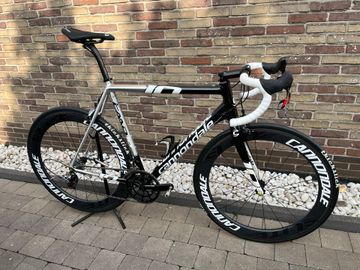 Używany Cannondale Caad SRAM Red 2014 Road & Gravel — zdjęcie 2 z 29