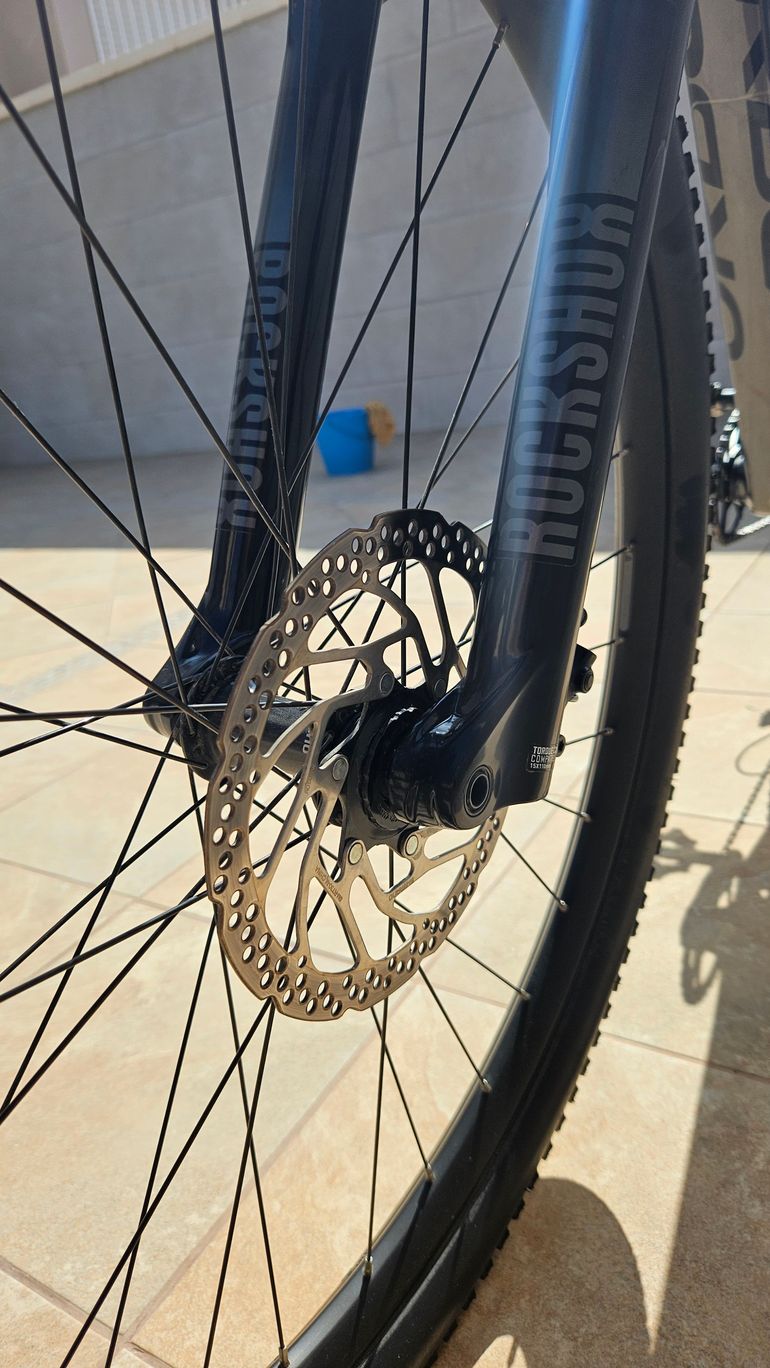 Orbea ALMA M51 2022 2022 Mountainbike usato, Nero — immagine 3 di 8