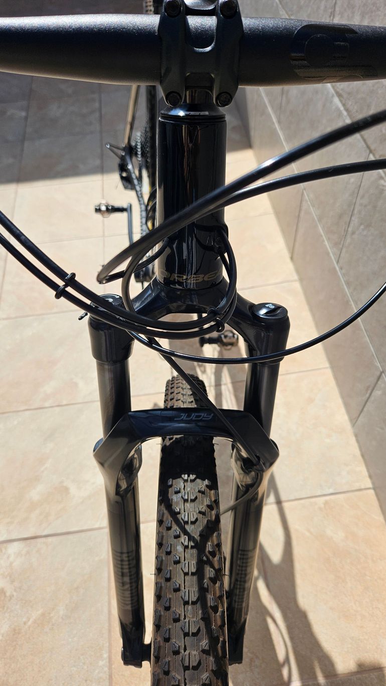 Orbea ALMA M51 2022 2022 Mountainbike usato, Nero — immagine 8 di 8