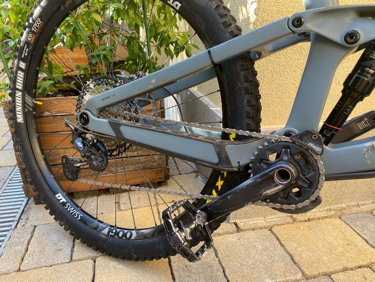 Used Trek Slash 9.8 XT 2022 2022 Mountainbike, Light Gray, 29 — image 3 of 11
