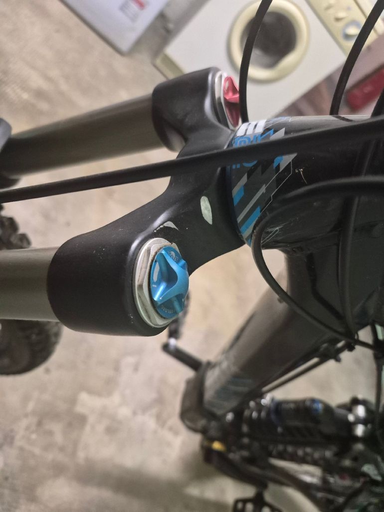 Used Trek Scratch 9 2010 2010 Mountainbike, Black, 26 — image 3 of 5