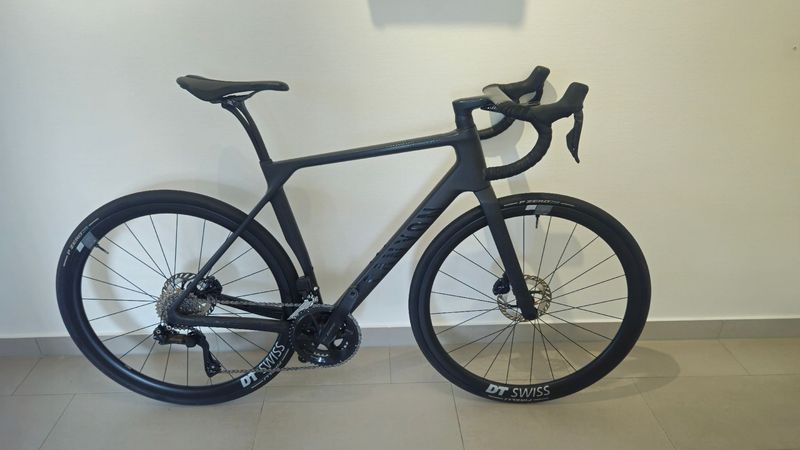 Canyon Endurace CF SLX 7 Di2 2024 2024 Road & Gravel d'occasion