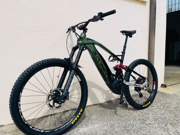 Fantic XMF 1.7 L 2025 2025 Mountainbike usato, Verde — immagine 1 di 7