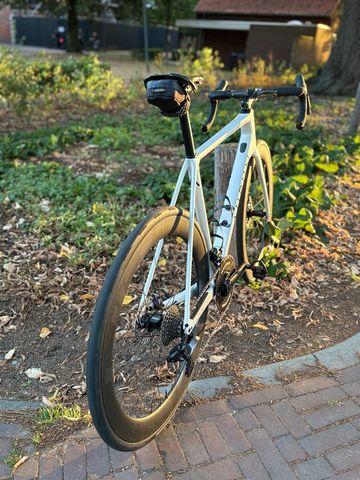 Used Aurum Magma - size 56 - 2022 2022 Road & Gravel, White — image 8 of 15
