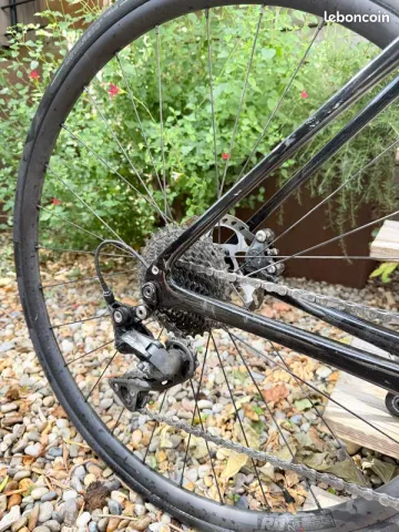 Używany Cannondale Synapse Carbon 3 L 2023 2023 Road & Gravel — zdjęcie 3 z 4