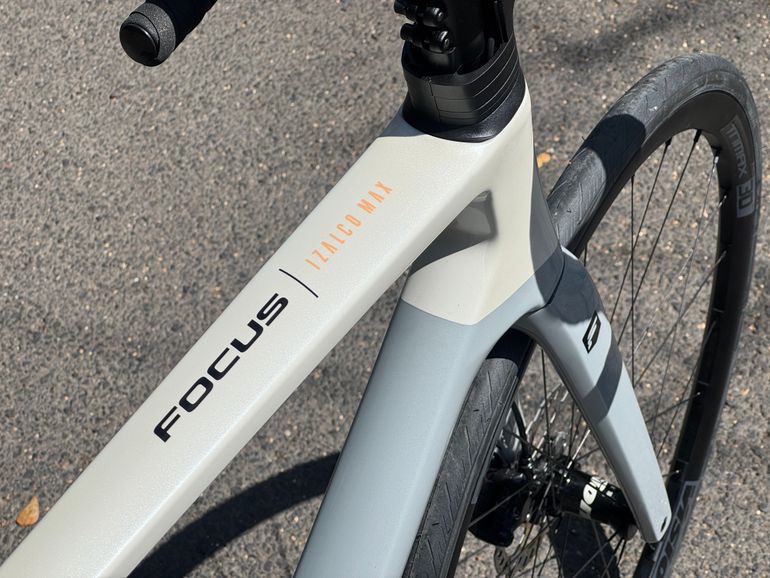 Brugt Focus IZALCO MAX 8.7 2024 2024 Road & Gravel — billede 4 af 19