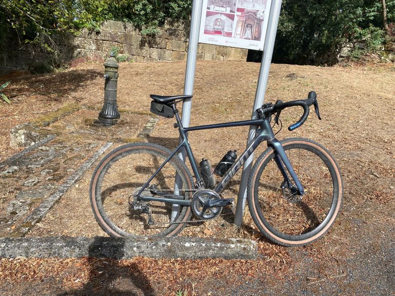 Giant TCX Advanced Pro 0 2024 2024 Road & Gravel usato, Viola — immagine 2 di 4