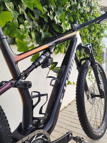 Gebrauchtes Specialized Epic SRAM XX1 Eagle 2025 Mountainbike, Rot — Bild 2 von 5