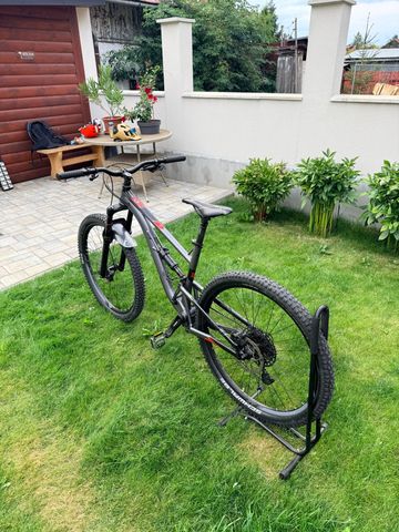 Kellys THORX 10 29" 2021 2021 Mountainbike usato, Grigio chiaro — immagine 3 di 11