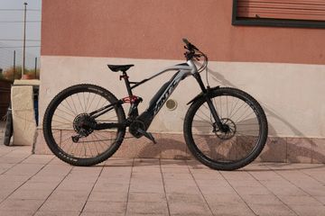 Fantic XTF 1.5 Race 2022 2022 Mountainbike de segunda mano, Gris claro — imagen 2 de 13