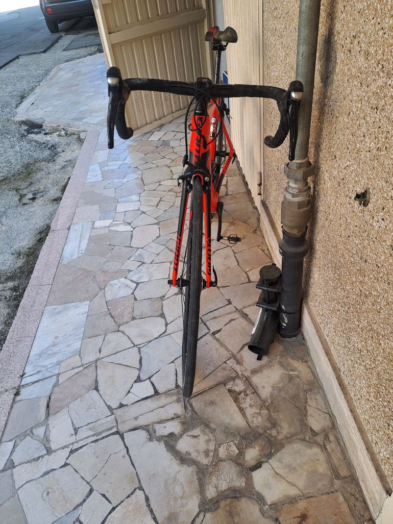 Używany Giant TCR Advanced 2 2019 2019 Road & Gravel — zdjęcie 3 z 5