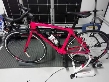 Używany Giant TCR Advanced 2 2019 2019 Road & Gravel — zdjęcie 2 z 5