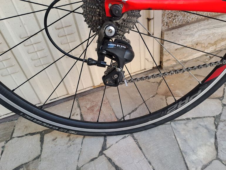 Używany Giant TCR Advanced 2 2019 2019 Road & Gravel — zdjęcie 4 z 5
