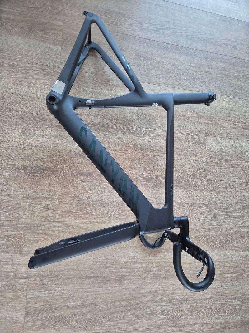 Used Canyon Aeroad CFR Disc Di2 2021 Frameset 2021 Road & Gravel