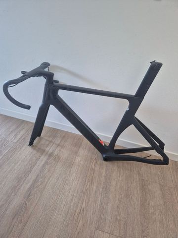 Used Canyon Aeroad CFR Disc Di2 2021 Frameset 2021 Road & Gravel, Black — image 5 of 7