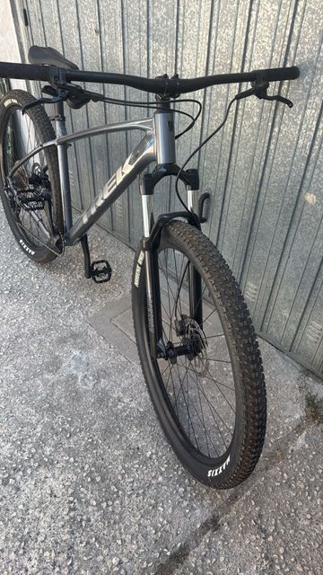 Brugt Trek Marlin 7 Gen 3 2024 2024 Mountainbike — billede 2 af 4