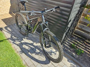 Giant Trance Advanced Pro 29 1 2022 2022 Mountainbike usato, Nero — immagine 4 di 8