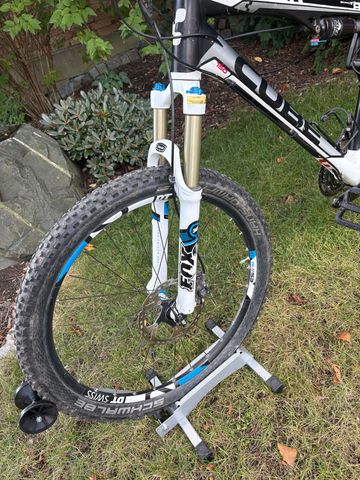 Used CUBE Shimano Deore XT 2012 Mountainbike, White — image 5 of 7