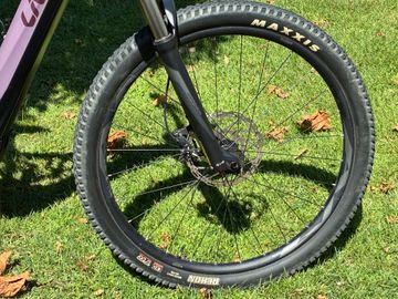 Used Liv Embolden E+ 2 2022 2022 Mountainbike, Purple, 27.5, 29 — image 7 of 15