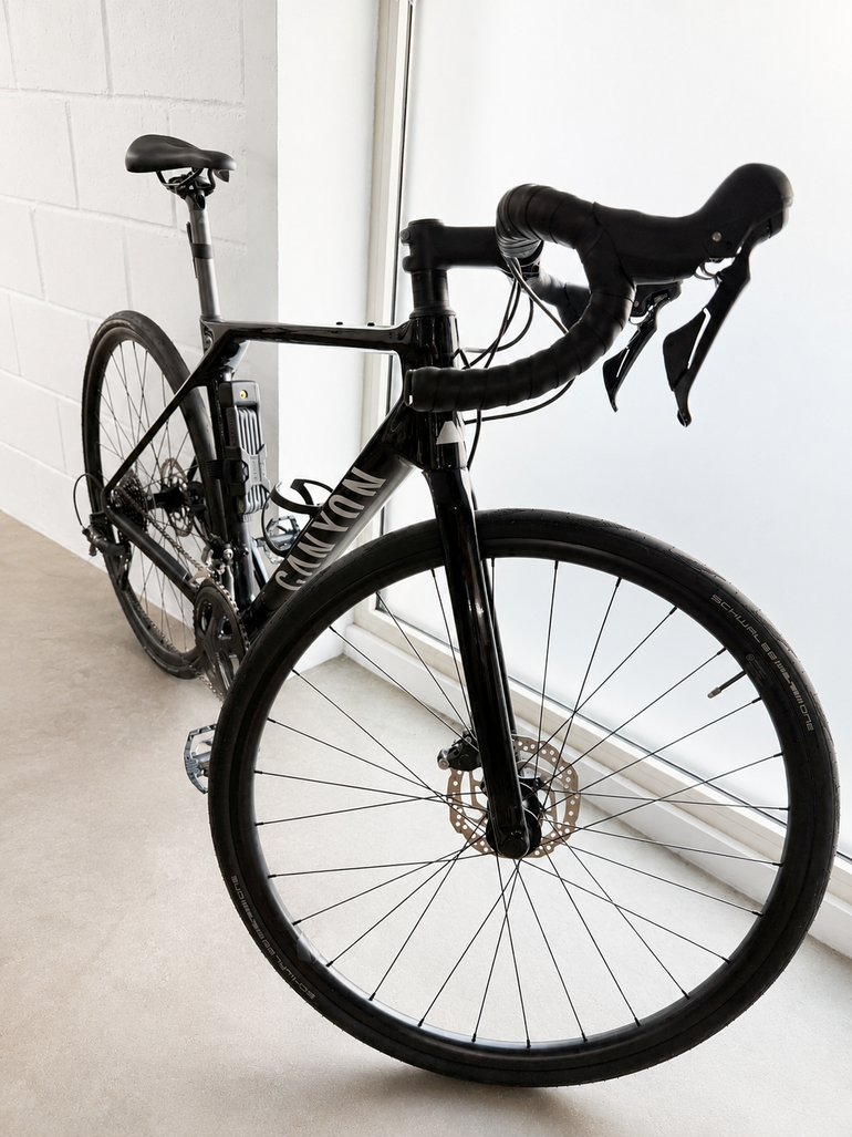 Canyon Endurace CF 6 2026 2026 Road & Gravel usato, Nero — immagine 7 di 7