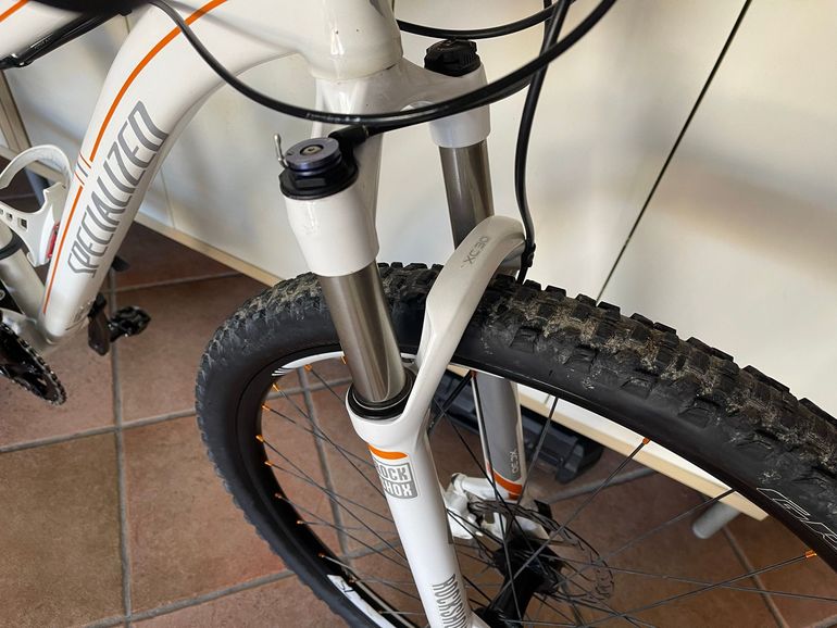 Used Specialized Jett Comp 29 2017 2017 Mountainbike, White — image 4 of 5