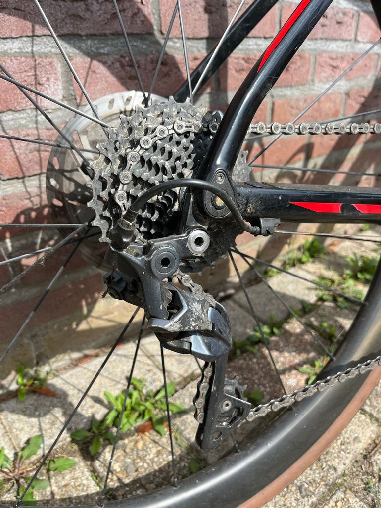 BMC Roadmachine 01 THREE 2018 2018 Road & Gravel d'occasion — image 3 sur 5