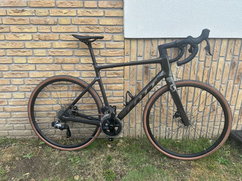 Used Scott Addict 10 2024 2024 Road & Gravel