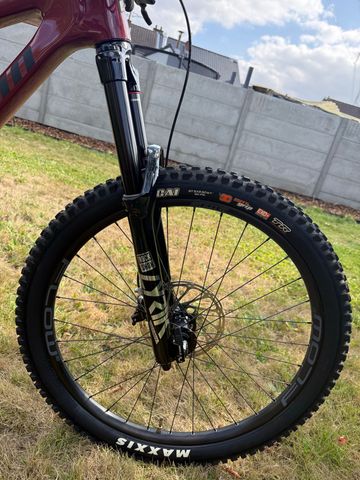 Używany Propain Tyee CF 27.5 Start 2023 2023 Mountainbike — zdjęcie 4 z 20