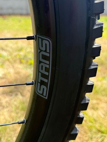 Używany Propain Tyee CF 27.5 Start 2023 2023 Mountainbike — zdjęcie 15 z 20