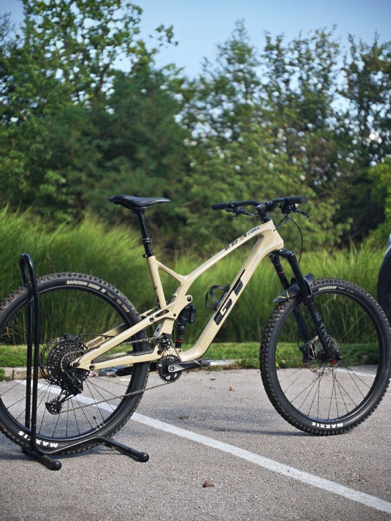 Używany GT Force Carbon Elite 2022 2022 Mountainbike — zdjęcie 12 z 12