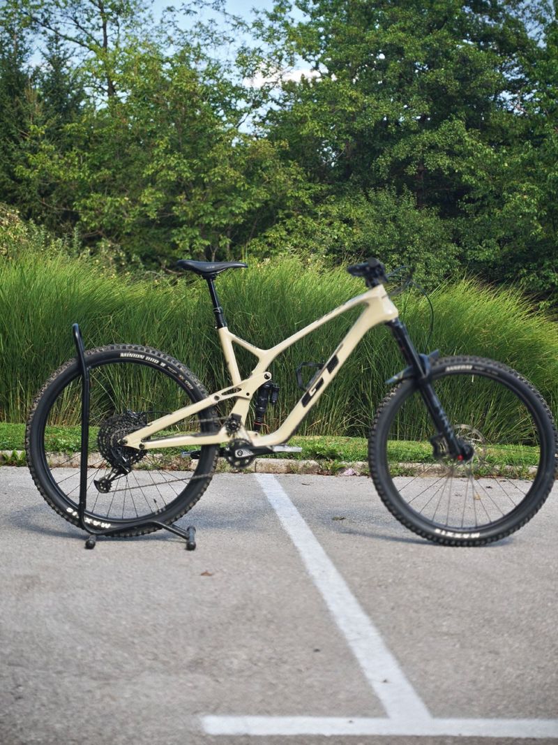 Used GT Force Carbon Elite 2022 2022 MTB