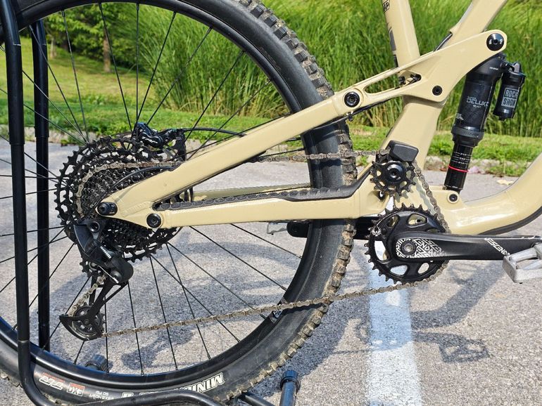 Używany GT Force Carbon Elite 2022 2022 Mountainbike — zdjęcie 3 z 12