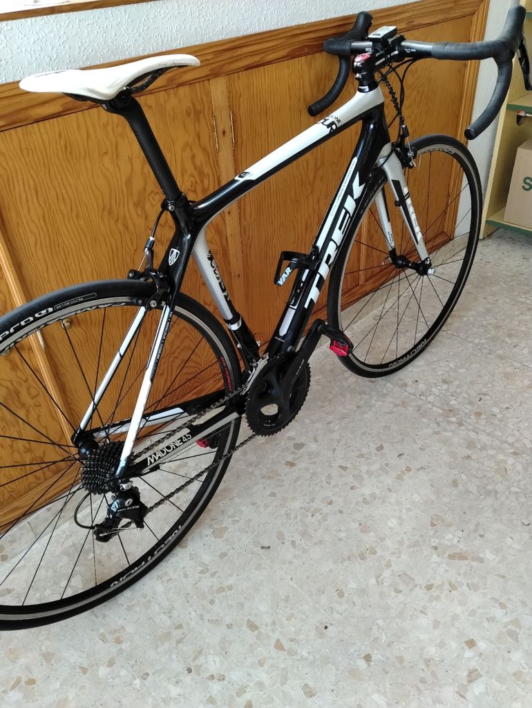 Used Trek Madone 4.5 H2 Compact 2014 2014 Road & Gravel, Black — image 4 of 6