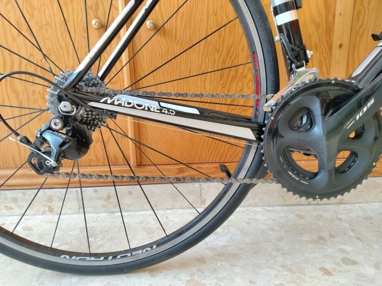 Used Trek Madone 4.5 H2 Compact 2014 2014 Road & Gravel, Black — image 5 of 6