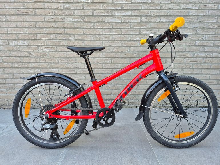 Used Trek Wahoo 20 2022 2022 Youth, Red — image 1 of 4