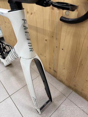 Factor Ostro Vam 2.0 Frame Frameset Kit 2025 Road & Gravel d'occasion — image 2 sur 5