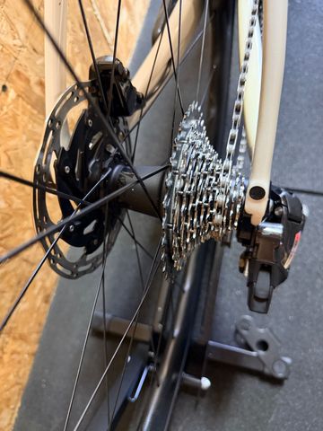 Brugt Pinarello F7 SRAM FORCE AXS 2023 2023 Road & Gravel — billede 6 af 17