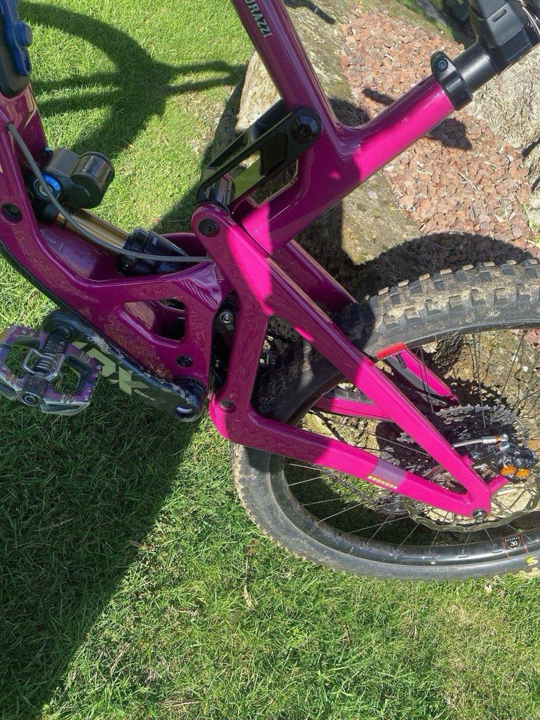 Santa Cruz Bronson GX AXS 2026 Frameset 2026 Mountainbike d'occasion — image 9 sur 10