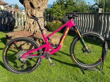 Tweedehands Santa Cruz Bronson GX AXS 2026 Frameset 2026 Mountainbike — afbeelding 1 van 4