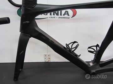Used Bianchi Oltre Frameset 2024 2024 Road & Gravel, Black — image 1 of 1