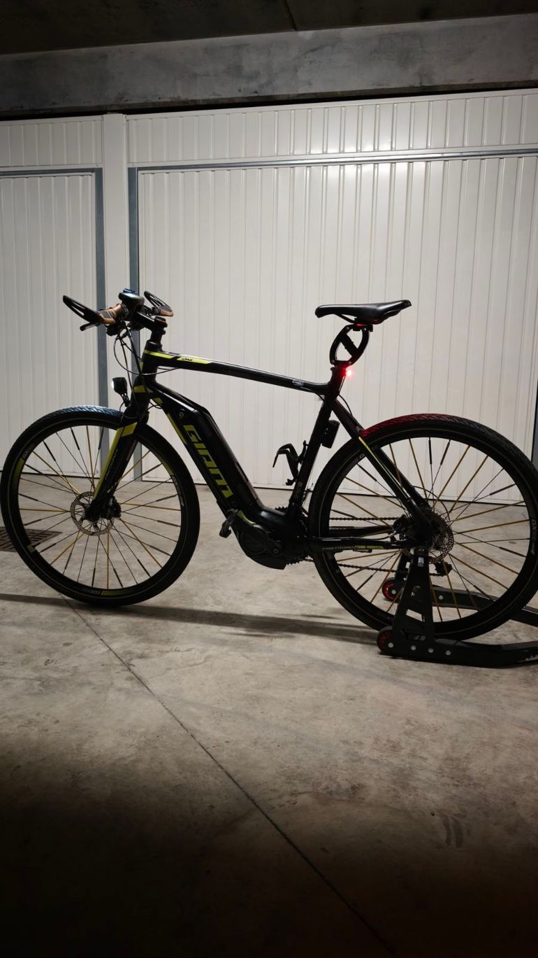 Gebrauchtes Giant FastRoad E+ 2018 Road & Gravel, Schwarz — Bild 3 von 10