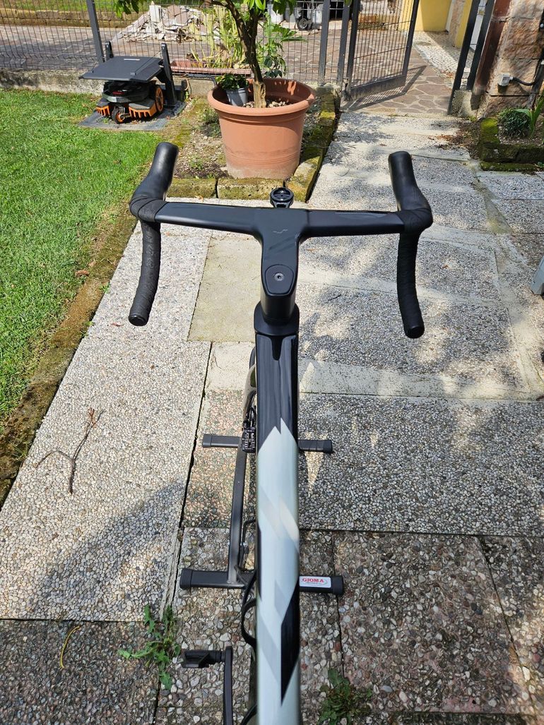 Brugt Guerciotti Eclipse S 2024 Shimano Ultegra Di2 2024 Road & Gravel — billede 9 af 11