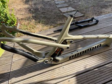 Propain Hugene 2 CF Base 2024 Frameset 2024 Mountainbike d'occasion — image 2 sur 8