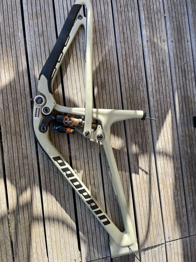 Used Propain Hugene 2 CF Base 2024 Frameset 2024 MTB