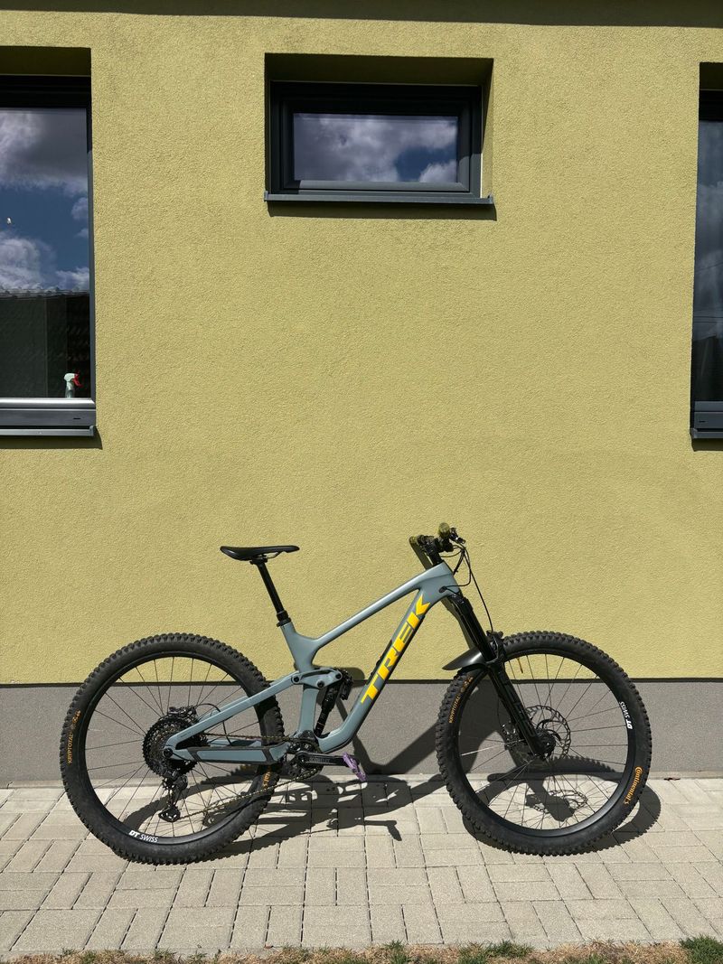 Used Trek Slash 9.8 XT 2022 2022 MTB